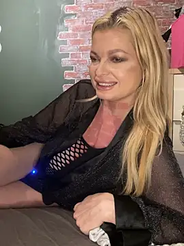Lisavontease online show from 09.28.25