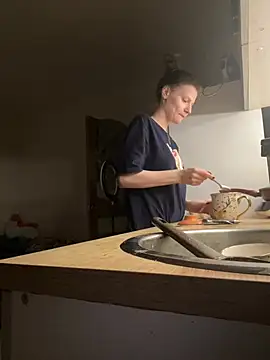 Snapshot of MaryHiggins chatting on 01.31.25 MaryHiggins online show from 01.31.25