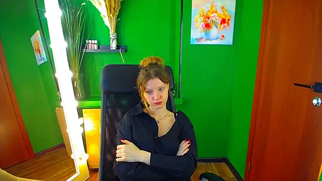 Snapshot of MaryHiggins chatting on 02.07.25 MaryHiggins online show from 02.07.25