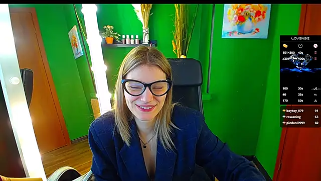 Snapshot of MaryHiggins chatting on 02.13.25 MaryHiggins online show from 02.13.25