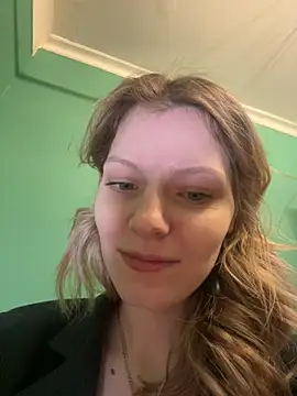 Snapshot of MaryHiggins chatting on 03.08.25 MaryHiggins online show from 03.08.25