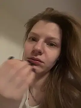 Snapshot of MaryHiggins chatting on 03.11.25 MaryHiggins online show from 03.11.25