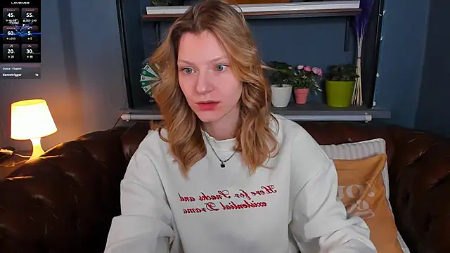 Snapshot of MaryHiggins chatting on 03.12.25 MaryHiggins online show from 03.12.25