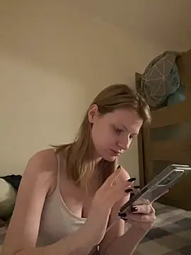 Snapshot of MaryHiggins chatting on 03.15.25 MaryHiggins online show from 03.15.25