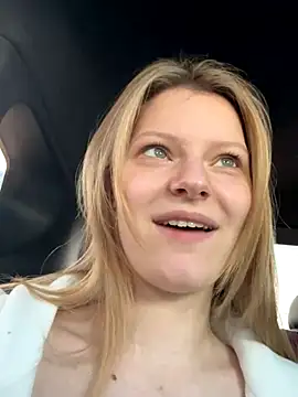 Snapshot of MaryHiggins chatting on 09.09.25 MaryHiggins online show from 09.09.25