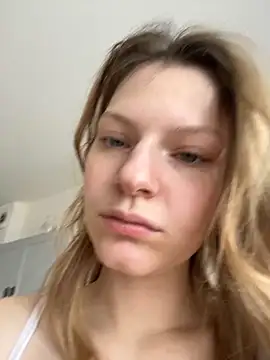 Snapshot of MaryHiggins chatting on 09.28.25 MaryHiggins online show from 09.28.25