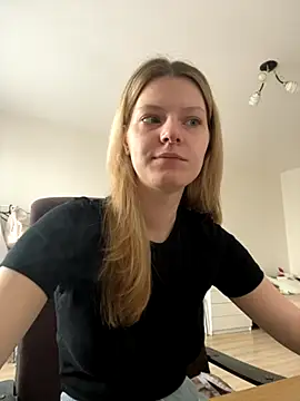 Snapshot of MaryHiggins chatting on 10.15.25 MaryHiggins online show from 10.15.25