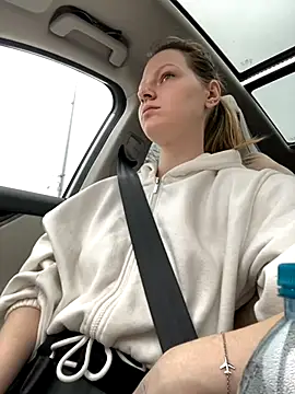 Snapshot of MaryHiggins chatting on 10.25.25 MaryHiggins online show from 10.25.25