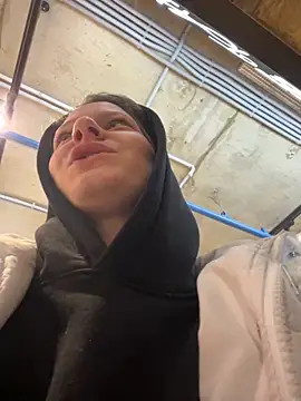 Snapshot of MaryHiggins chatting on 11.08.25 MaryHiggins online show from 11.08.25