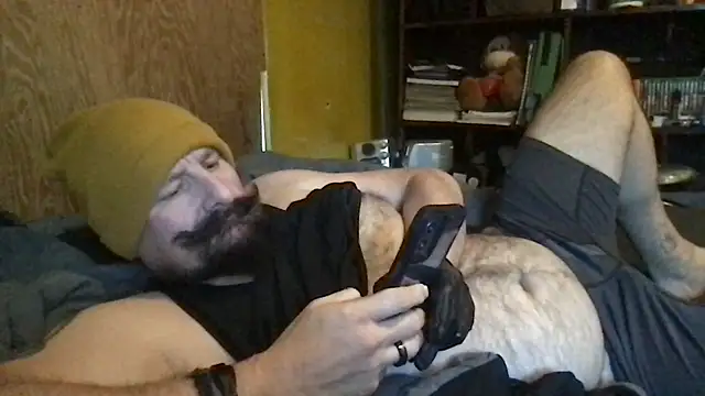 Snapshot of madmaxmiami chatting on 11.26.25 madmaxmiami online show from 11.26.25