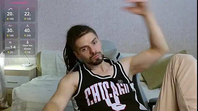 Aestheticguy101 online show from 10.14.25