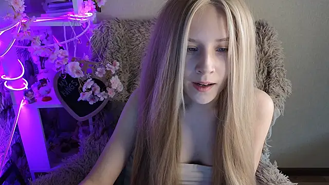 sarakaell online show from 09.12.25