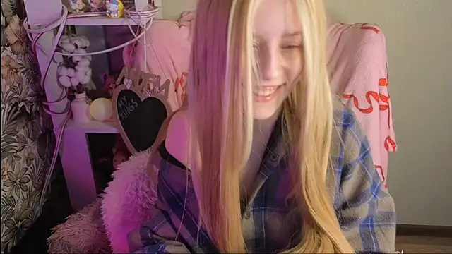 sarakaell online show from 03.24.26