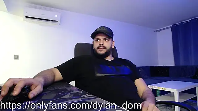 dyllan dom  online show from 03.10.26