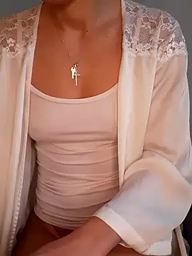 Snapshot of megan2021 chatting on 12.12.24 megan2021 online show from 12.12.24