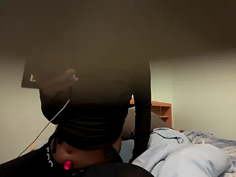 Snapshot of RylHoneyy chatting on 11.29.25 RylHoneyy online show from 11.29.25