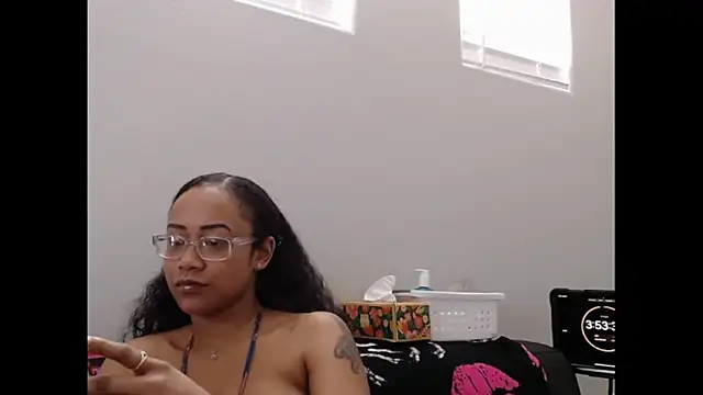 Snapshot of RylHoneyy chatting on 02.22.26 RylHoneyy online show from 02.22.26