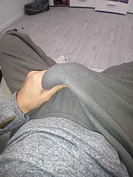 Snapshot of QuietBoy chatting on 11.05.25 QuietBoy online show from 11.05.25