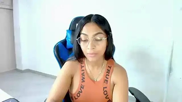 sophiax-x online show from 02.17.26