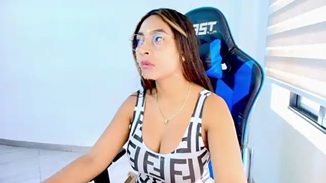 sophiax-x online show from 05.19.26