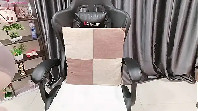 Yuki-yio online show from 03.10.26