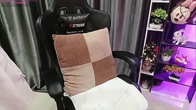 Yuki-yio online show from 03.23.26