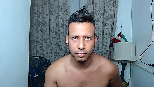 Snapshot of thommerxxx chatting on 01.09.26 thommerxxx online show from 01.09.26