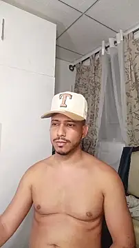 Snapshot of thommerxxx chatting on 03.26.26 thommerxxx online show from 03.26.26