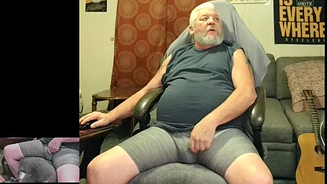 Snapshot of countrydomdaddy chatting on 12.30.24 countrydomdaddy online show from 12.30.24