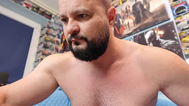 Snapshot of Muscle_Bear chatting on 05.20.26 Muscle Bear online show from 05.20.26
