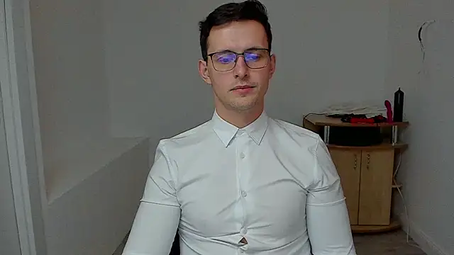 Snapshot of sexxymuscles4u chatting on 01.20.25 sexxymuscles4u online show from 01.20.25