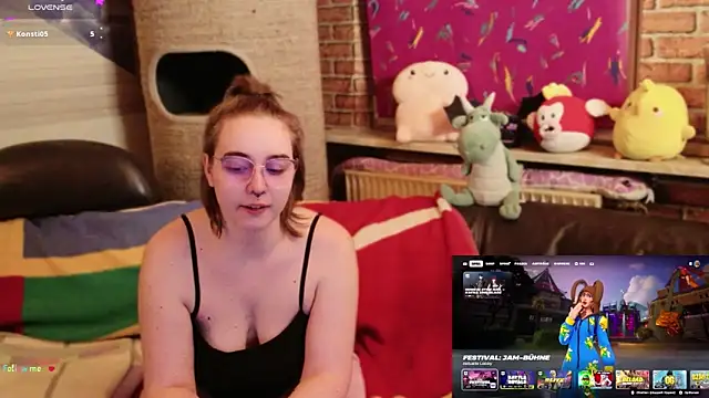 Snapshot of GamerGirl_Eve chatting on 02.28.26 GamerGirl Eve online show from 02.28.26