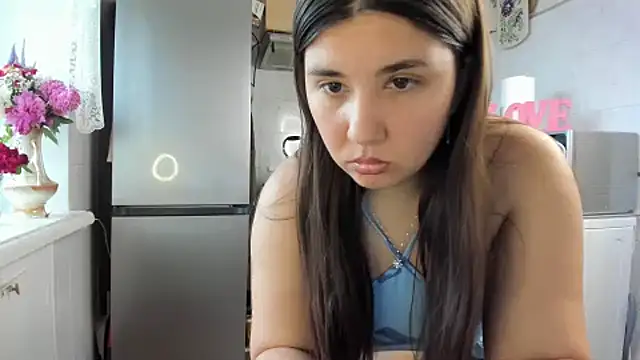 MiaMarrone online show from 06.16.26