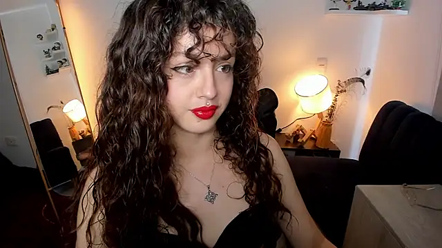 Snapshot of Cassandra_Caiin chatting on 05.22.26 Cassandra Caiin online show from 05.22.26