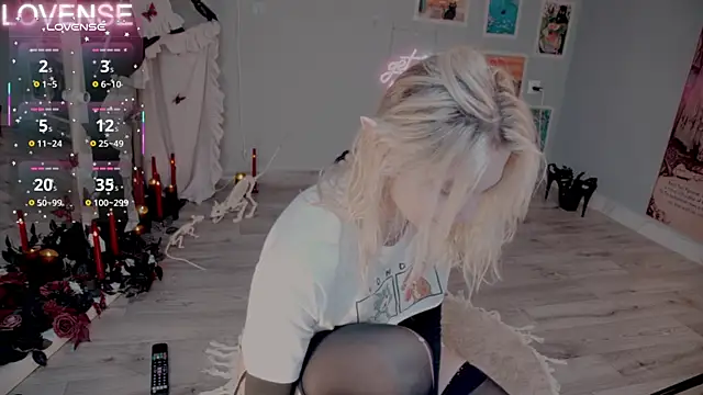 Careful i bite online show from 11.03.25