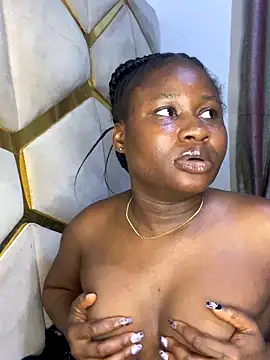 catty3232 online show from 10.13.25