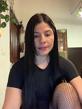 Estefani 32 online show from 02.17.26