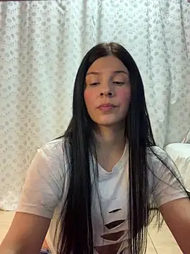 Estefani 32 online show from 03.23.26