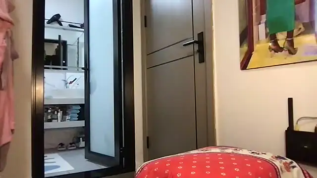 Snapshot of choco_petite chatting on 03.14.26 choco petite online show from 03.14.26