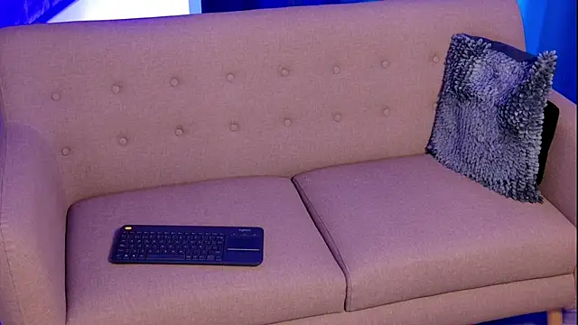 Liam V online show from 10.13.25