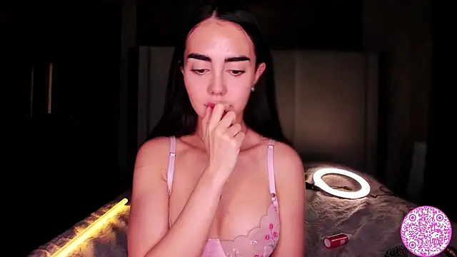 Snapshot of Lil_Gabby chatting on 01.24.25 Lil Gabby online show from 01.24.25