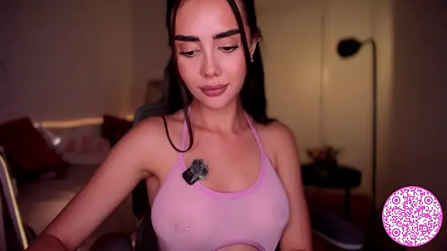 Snapshot of Lil_Gabby chatting on 09.26.25 Lil Gabby online show from 09.26.25