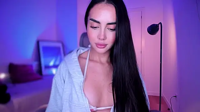 Snapshot of Lil_Gabby chatting on 11.22.25 Lil Gabby online show from 11.22.25