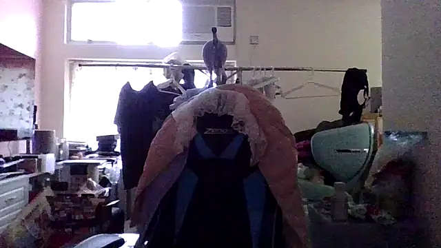 Snapshot of charlie_xdd chatting on 03.08.25 charlie xdd online show from 03.08.25