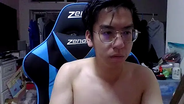 Snapshot of charlie_xdd chatting on 03.15.25 charlie xdd online show from 03.15.25