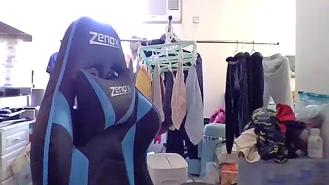 Snapshot of charlie_xdd chatting on 03.16.25 charlie xdd online show from 03.16.25