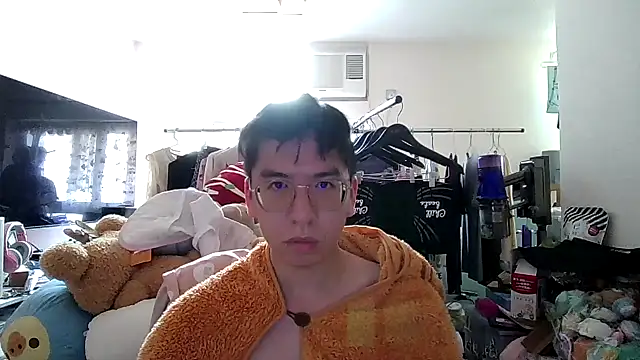 Snapshot of charlie_xdd chatting on 02.21.26 charlie xdd online show from 02.21.26