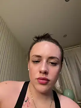 Snapshot of Lisaaan chatting on 01.09.25 Lisaaan online show from 01.09.25