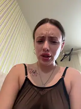 Snapshot of Lisaaan chatting on 02.28.25 Lisaaan online show from 02.28.25