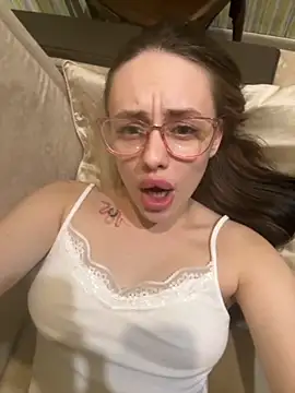 Snapshot of Lisaaan chatting on 10.08.25 Lisaaan online show from 10.08.25